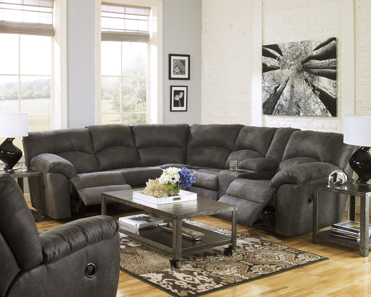 Tambo 2-Piece Sectional with Recliner